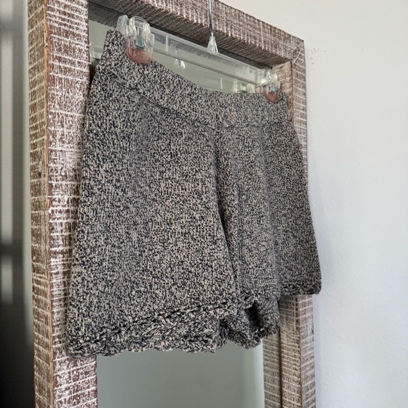 Sezane Alessio Shorts in Ecru/Blue - Picture 5 of 9